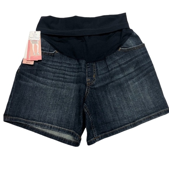 NWT Liz Lange Maternity Denim Shorts, Size Medium - Picture 3 of 9